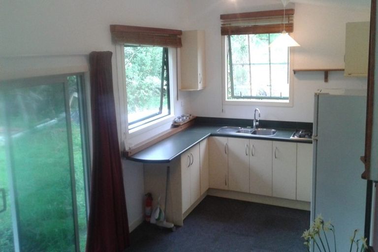 Photo of property in 82 Opanuku Road, Henderson Valley, Auckland, 0612