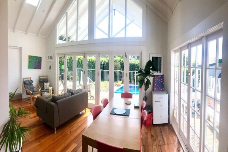 Photo of property in 19 Huapai Street, Onehunga, Auckland, 1061