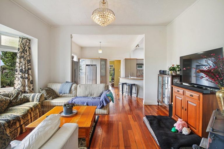 Photo of property in 42 Boyd Road, Clarks Beach, Pukekohe, 2679