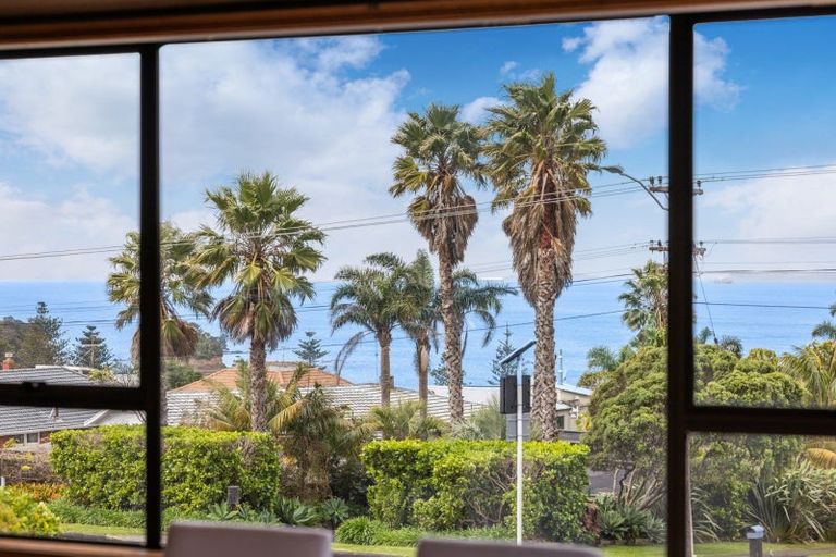 Photo of property in 1/72 Deep Creek Road, Torbay, Auckland, 0630