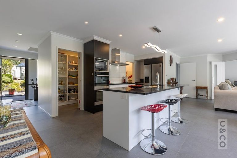 Photo of property in 4 School Road, Riverhead, 0820