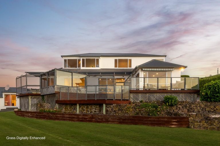 Photo of property in 12 Belleview Terrace, Mount Pleasant, Christchurch, 8081