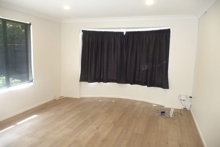 Photo of property in 1/55 Whitford Road, Botany Downs, Auckland, 2014