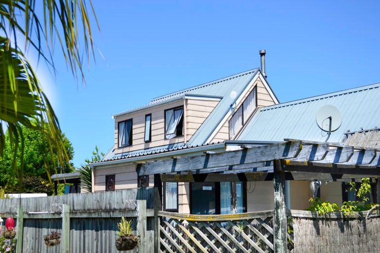 Photo of property in 560a Childers Road, Te Hapara, Gisborne, 4010