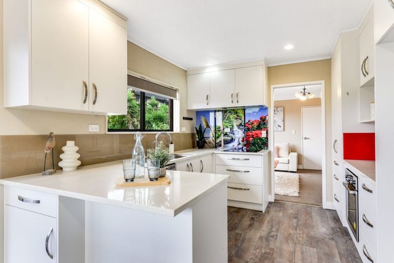 Photo of property in 16 Glendale Drive, Dinsdale, Hamilton, 3204