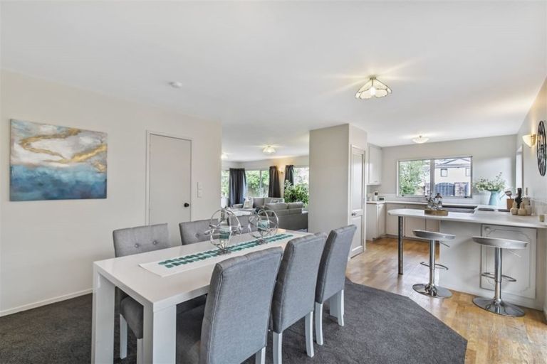 Photo of property in 123 Oreil Avenue, West Harbour, Auckland, 0618