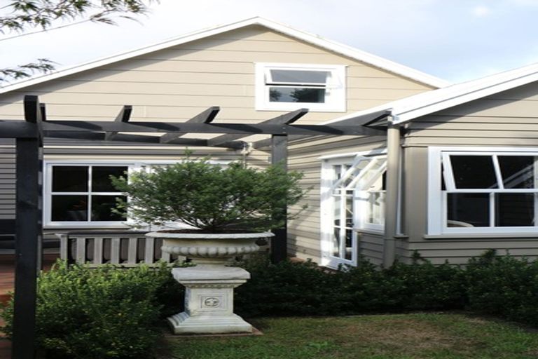 Photo of property in 11 Fairway Drive, Kerikeri, 0230