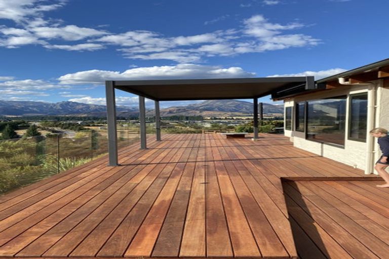 Photo of property in 8 Astral Rise, Wanaka, 9305