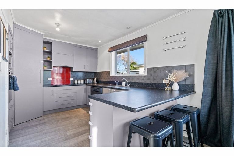 Photo of property in 32 Highfield Terrace, Newfield, Invercargill, 9812