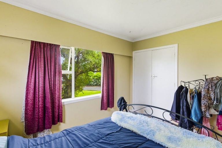 Photo of property in 15 Ross Street, Levin, 5510