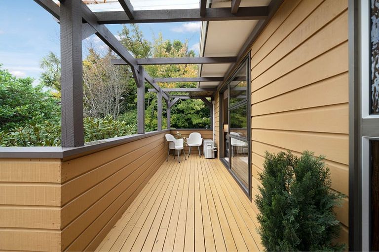 Photo of property in 2/5 Highlight Parade, Te Atatu South, Auckland, 0610