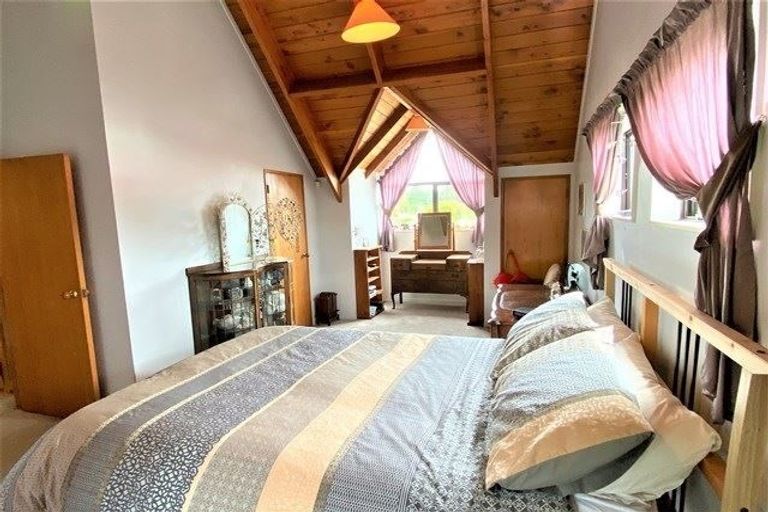 Photo of property in 411b Great South Road, Opaheke, Papakura, 2113