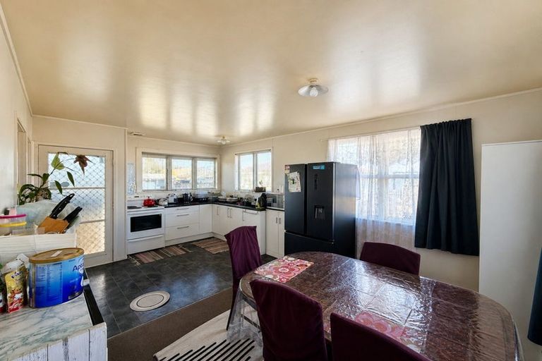 Photo of property in 12a Mcentee Street, Papakura, 2110