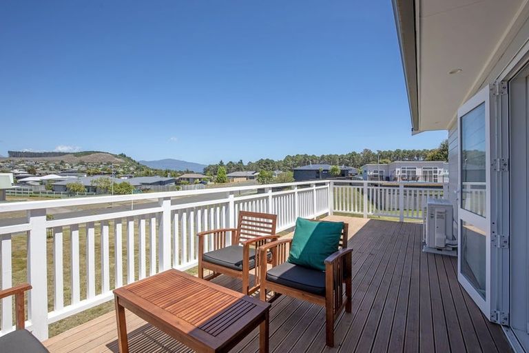 Photo of property in 2 Wai Kite Kite Place, Motuoapa, 3382