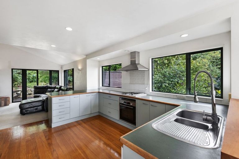 Photo of property in 30 Glenwood Avenue, Birkenhead, Auckland, 0626