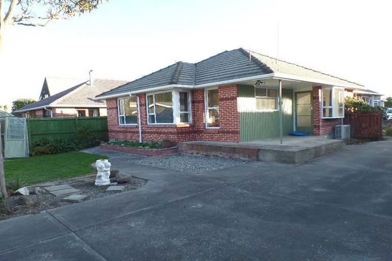 Photo of property in 202 Avonhead Road, Avonhead, Christchurch, 8042