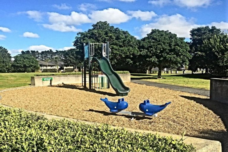 Photo of property in 370 One Tree Point Road, One Tree Point, 0118