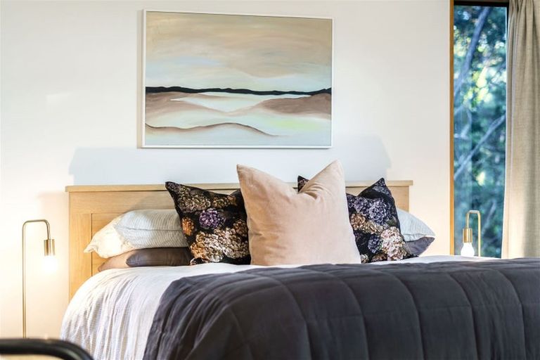 Photo of property in 87 Bethells Road, Waitakere, Henderson, 0782