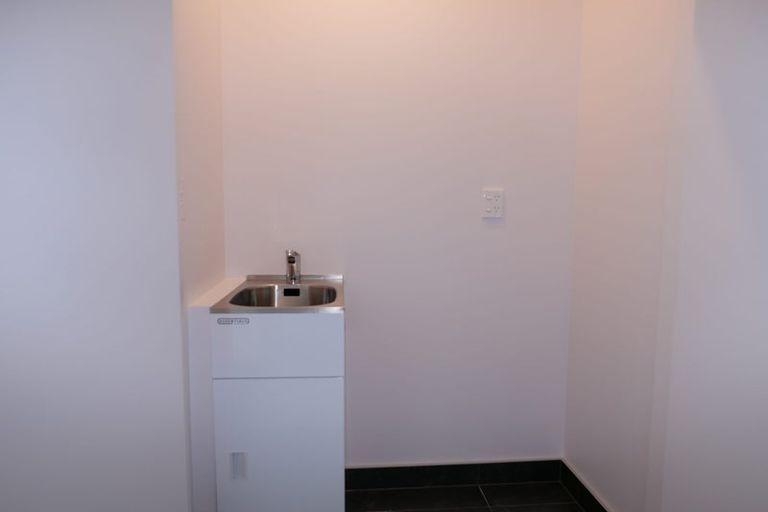 Photo of property in 2 Kamahi Place, Paraparaumu, 5032