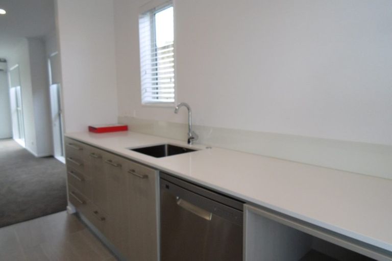 Photo of property in 7 Forbes Mccammon Drive, Swanson, Auckland, 0614