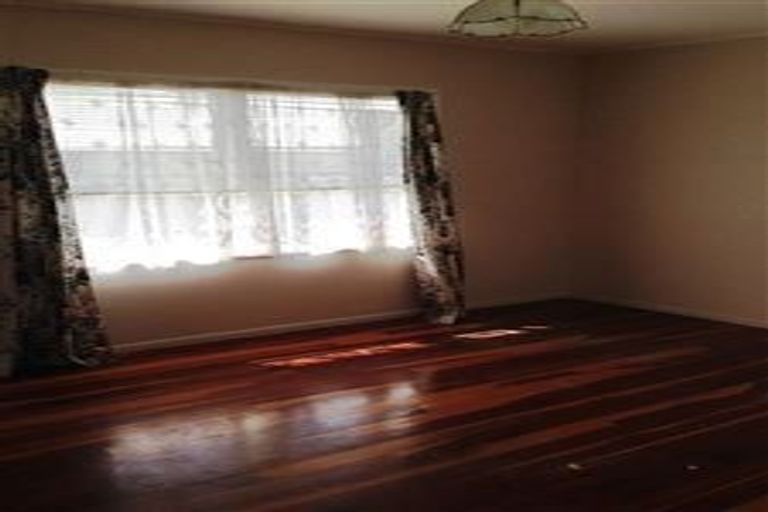 Photo of property in 1/15 Miles Avenue, Papatoetoe, Auckland, 2025