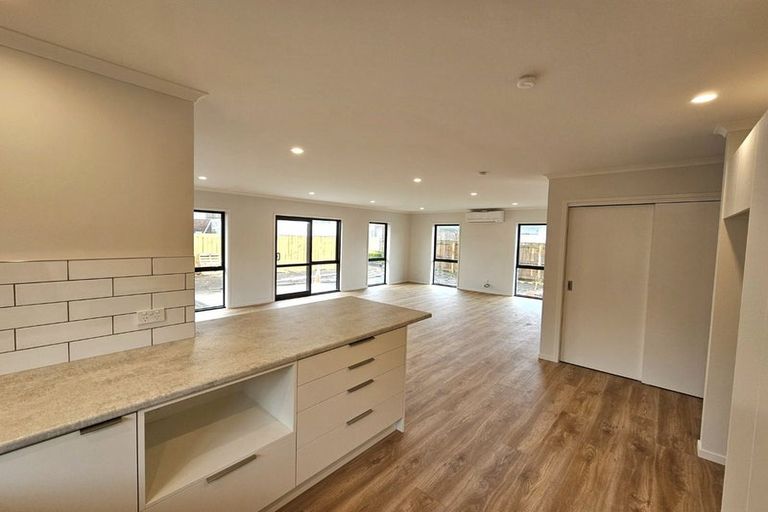 Photo of property in 43a South Road, Blagdon, New Plymouth, 4310