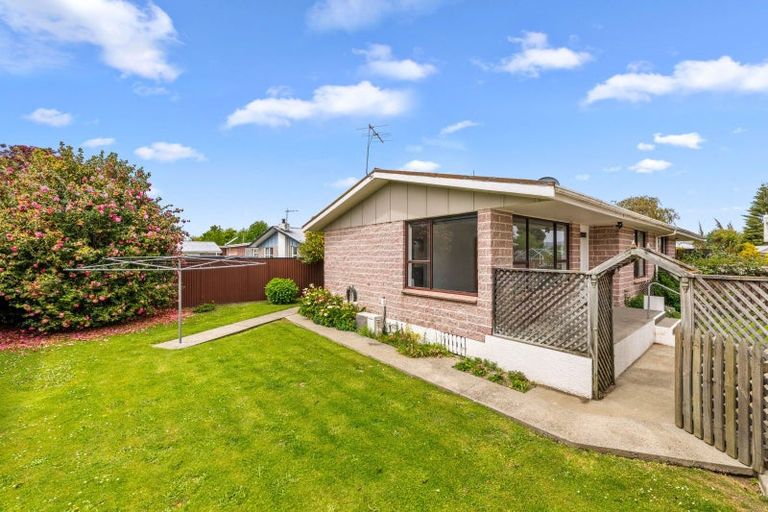 Photo of property in 2/13 Endeavour Street, Riversdale, Blenheim, 7201