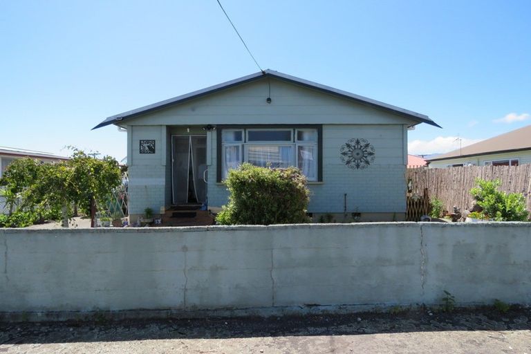 Photo of property in 23 Palmerston Street, Westport, 7825