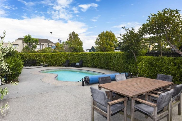 Photo of property in 1 Hanover Place, Ilam, Christchurch, 8041