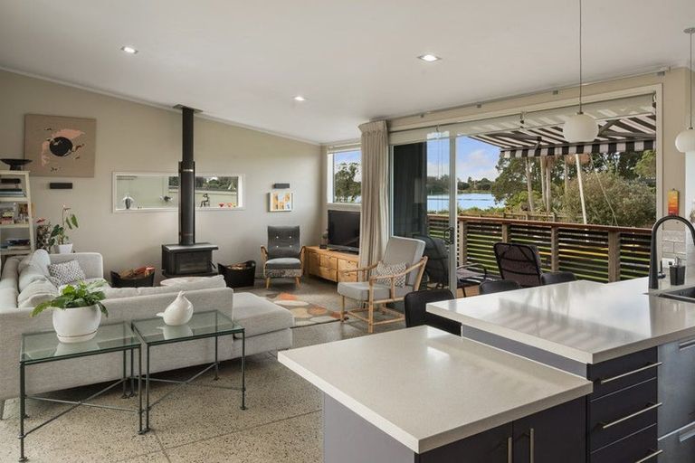 Photo of property in 32 Roretana Drive, Athenree, Waihi Beach, 3177