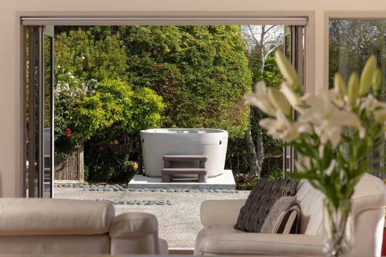 Photo of property in 16 Gunbar Drive, Welcome Bay, Tauranga, 3175