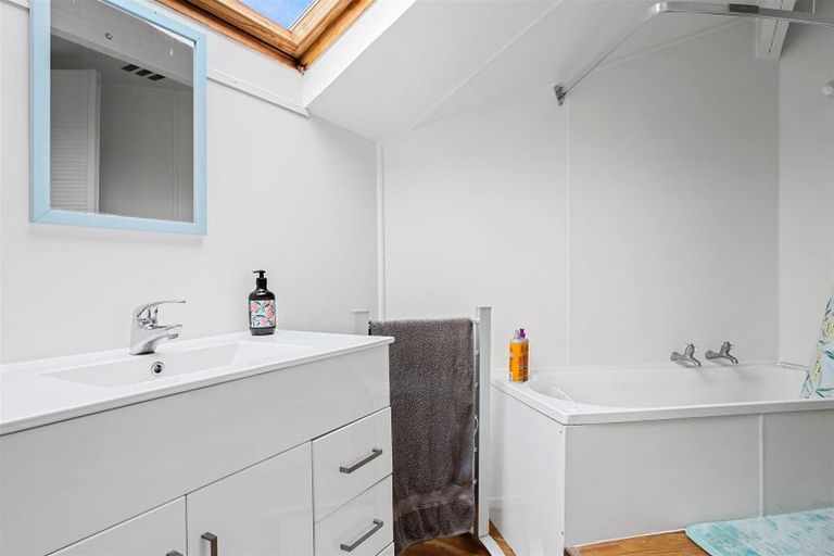 Photo of property in 17 Bengal Drive, Cashmere, Christchurch, 8022