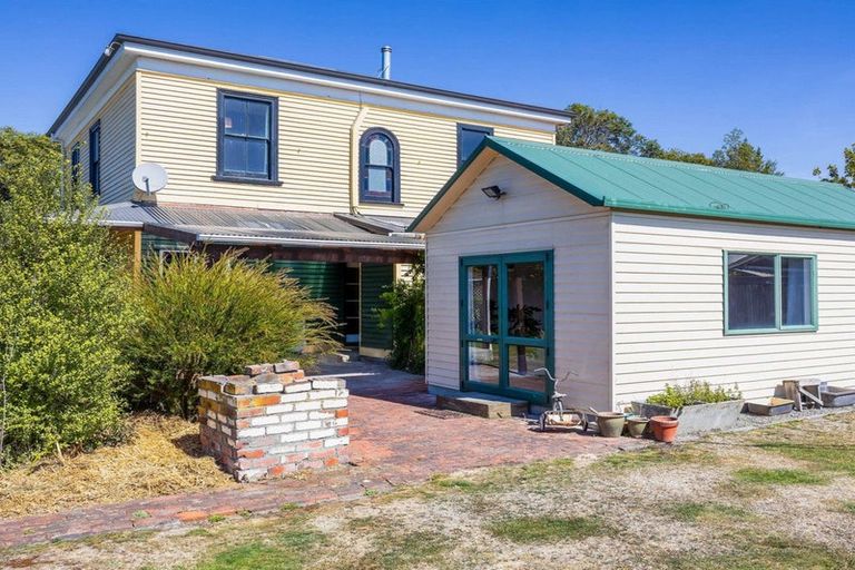 Photo of property in 11 Selwyn Street, Leeston, 7632