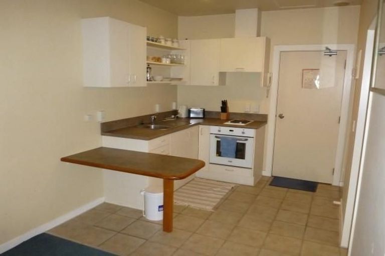 Photo of property in Terrace Tower Apartments, 7c/126 The Terrace, Wellington Central, Wellington, 6011