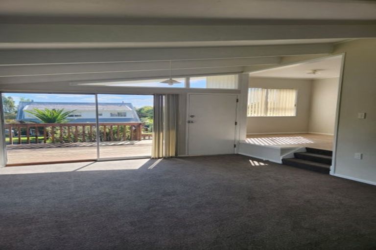 Photo of property in 1 Margan Place, Red Hill, Papakura, 2110