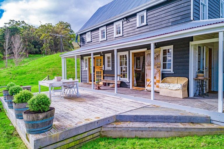 Photo of property in 387 Johns Way, Martinborough, Carterton, 5784