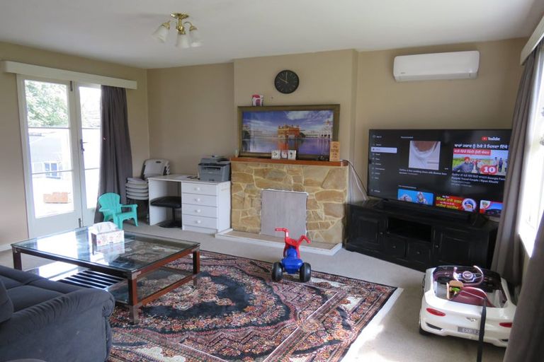 Photo of property in 69 Withells Road, Avonhead, Christchurch, 8042