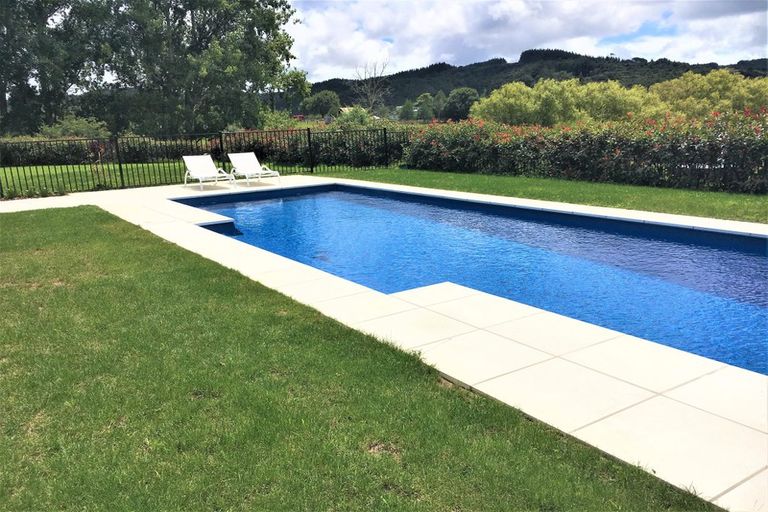 Photo of property in 255 Ararimu Valley Road, Helensville, Waimauku, 0882