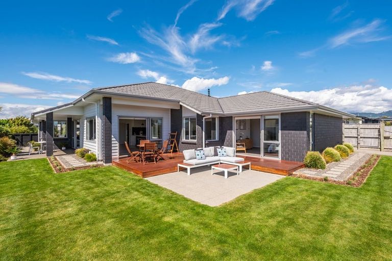 Photo of property in 11 Taranui Way, Paraparaumu Beach, Paraparaumu, 5032