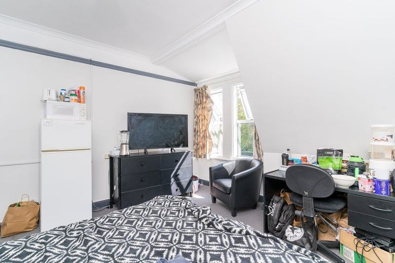 Photo of property in 39 Royal Terrace, Dunedin Central, Dunedin, 9016