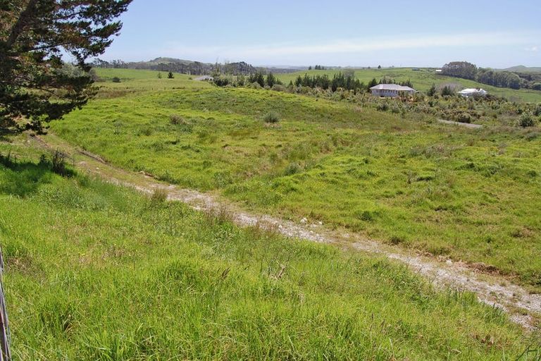 Photo of property in 962a Oneriri Road, Kaiwaka, 0573