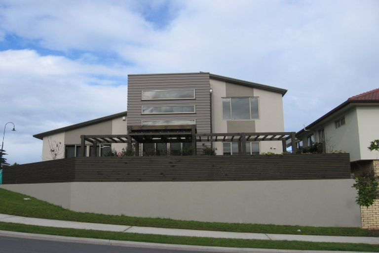 Photo of property in 53 Coachman Drive, Flat Bush, Auckland, 2016
