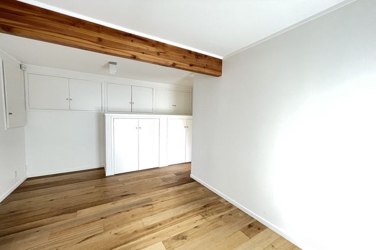 Photo of property in 19 Squirrel Lane, Browns Bay, Auckland, 0630