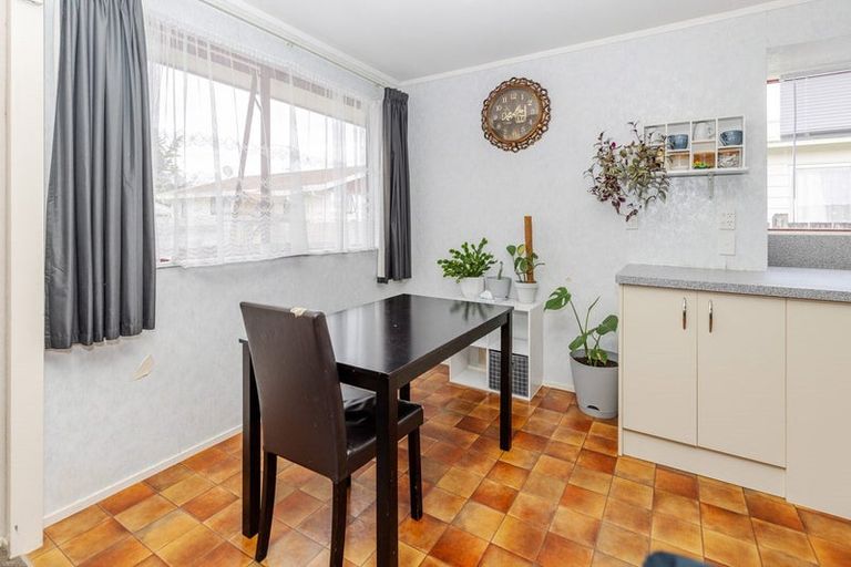 Photo of property in 27h Breckons Avenue, Nawton, Hamilton, 3200