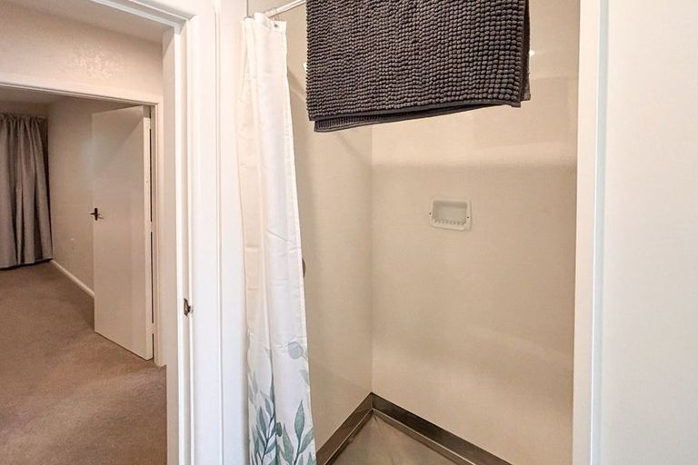 Photo of property in 2/16 Oxley Avenue, St Albans, Christchurch, 8014