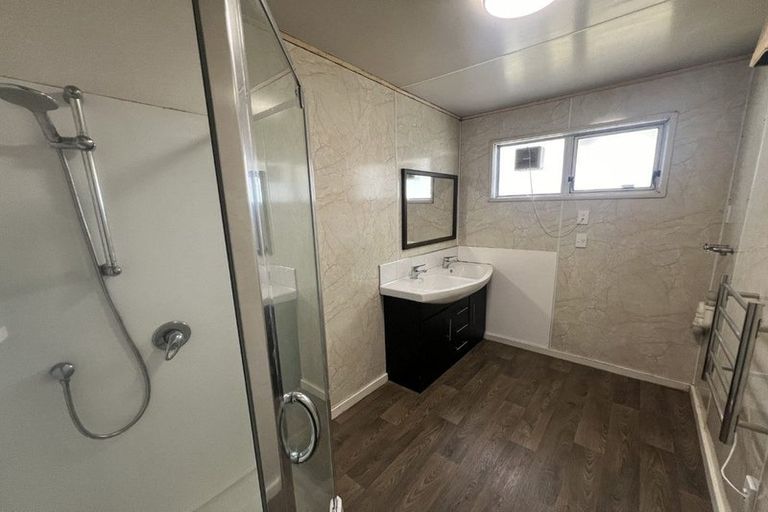 Photo of property in 16 Sawyers Arms Road, Northcote, Christchurch, 8052