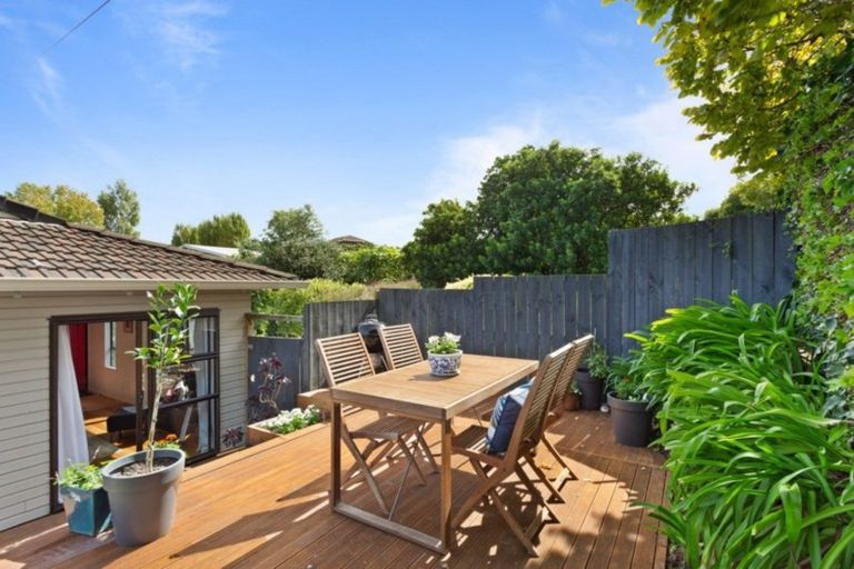Photo of property in 1/203 Lake Road, Belmont, Auckland, 0622