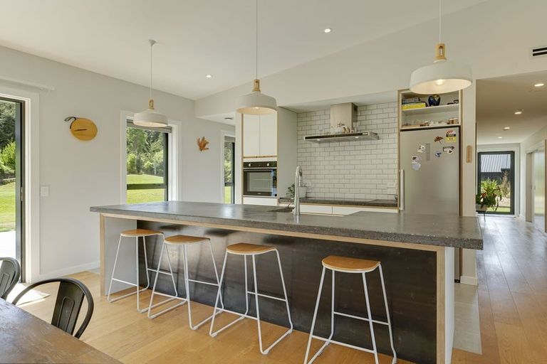 Photo of property in 43 Peregrine Falcon Road, Mount Creighton, Queenstown, 9371