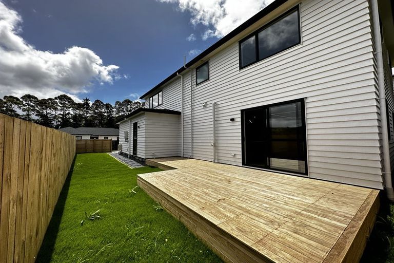 Photo of property in 10 Snuggery Loop, Orewa, 0931