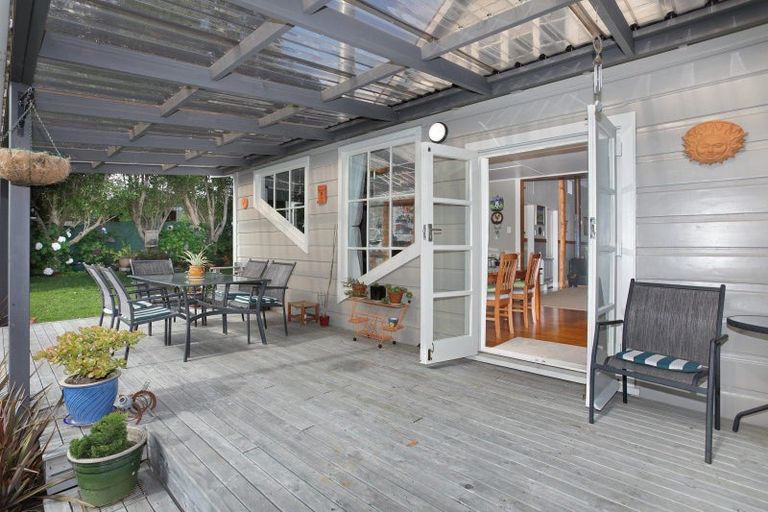 Photo of property in 6 Edwards Street, Kimbolton, Feilding, 4777